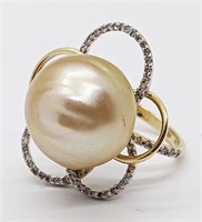 14Kt Yellow Gold Diamond & Large Akoya Pearl Ring