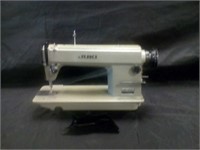 Juki Industrial sewing machine Model: DDL-5530