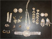Rhinestone necklace, bracelet & 9 pr clip