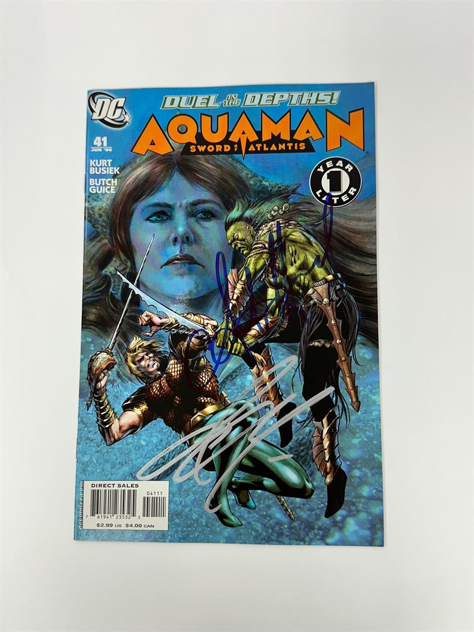 Autograph COA Aquaman #43 Comics