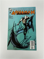 Autograph COA Aquaman #56 Comics