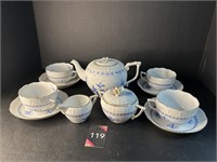 Royal Danube Teapot Set