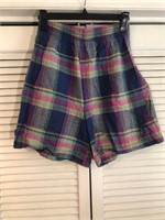 VINTAGE SOUTHERN CLASSICS PLAID SHORTS LARGE