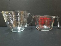 Clear Glass Large Measuring Cups.