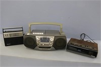Stereo, radios, alarm clocks