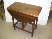 Small Pine Drop Leaf Table  27 inches tall