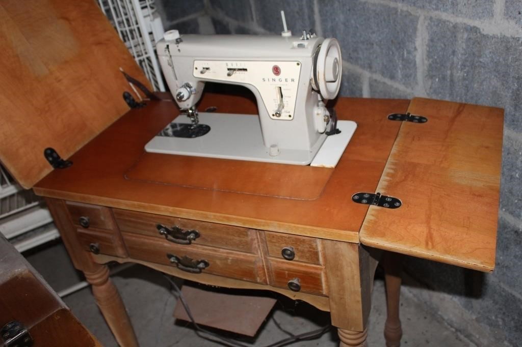 Singer Sewing Machine with Wood Cabinet