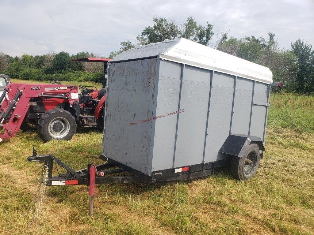 2004 Small Animal Trailer w/ Registeration