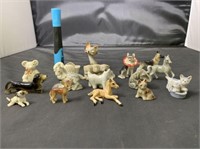 16 Mini Animal Figurines