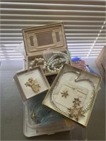 Jewelry, Holiday Pins, Jewelry Case