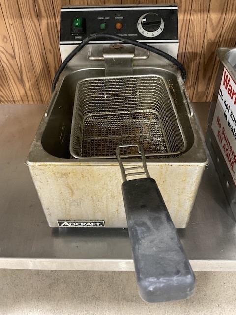 Countertop 115 volt fryer