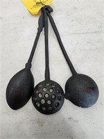 VINTAGE 3 PIECE CAST IRON SET