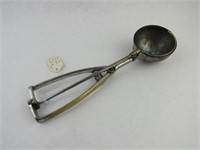 Vintage/Antique(?) German Ice cream scoop