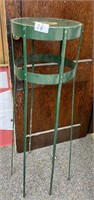Green Metal Plant Stand ?