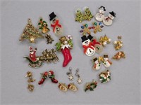 4 Christmas pins & sets of Christmas pierced