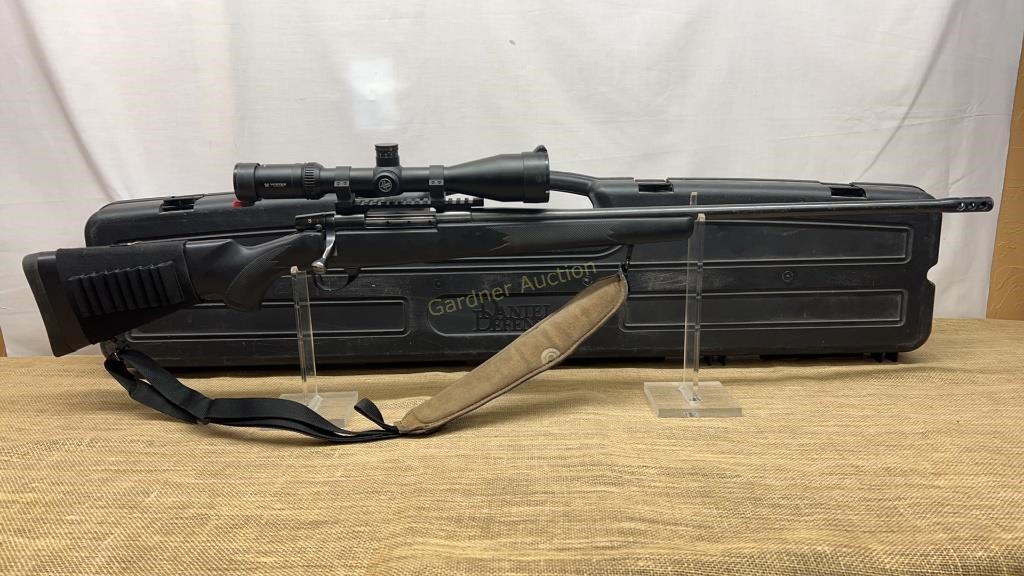 WEATHERBY MO. VANGUARD 300 WBY MAG RIFLE