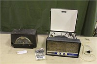 Vintage Phonograph & Vintage Radio