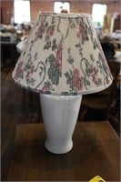 Ceramic Lamp w/shade