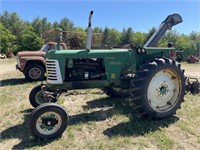 Oliver Super 88 tractor