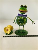 Ceramic flower decor, metal outdoor frog decor