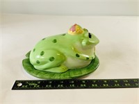 Ceramic frog butter dish w/ lid