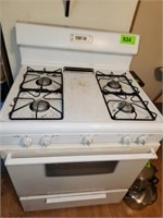 GAS STOVE- BUYER TO REMOVE AND CAP LINE