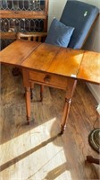 Drop leaf side table, 29? ht, 19x36 opened,