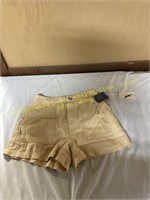 Universal Threads, size 4 shorts