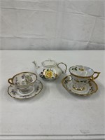 Vintage Ellgreave Tea Pot & Bone China Cups