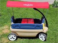 STEP 2 CHILDS PULL WAGON W/CANOPY