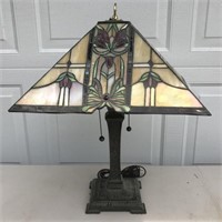 TIFFANY STYLE TABLE LAMP W/ PYRAMIDAL SHADE