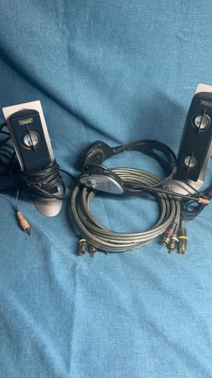 Computer Speakers & Cable & Am FM Walkman
