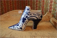 Williamsburg Restoration Authentic Delft shoe