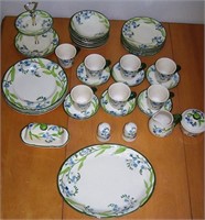 SIX PLACE SETTING OF FRANCISCAN DINNERWARE
