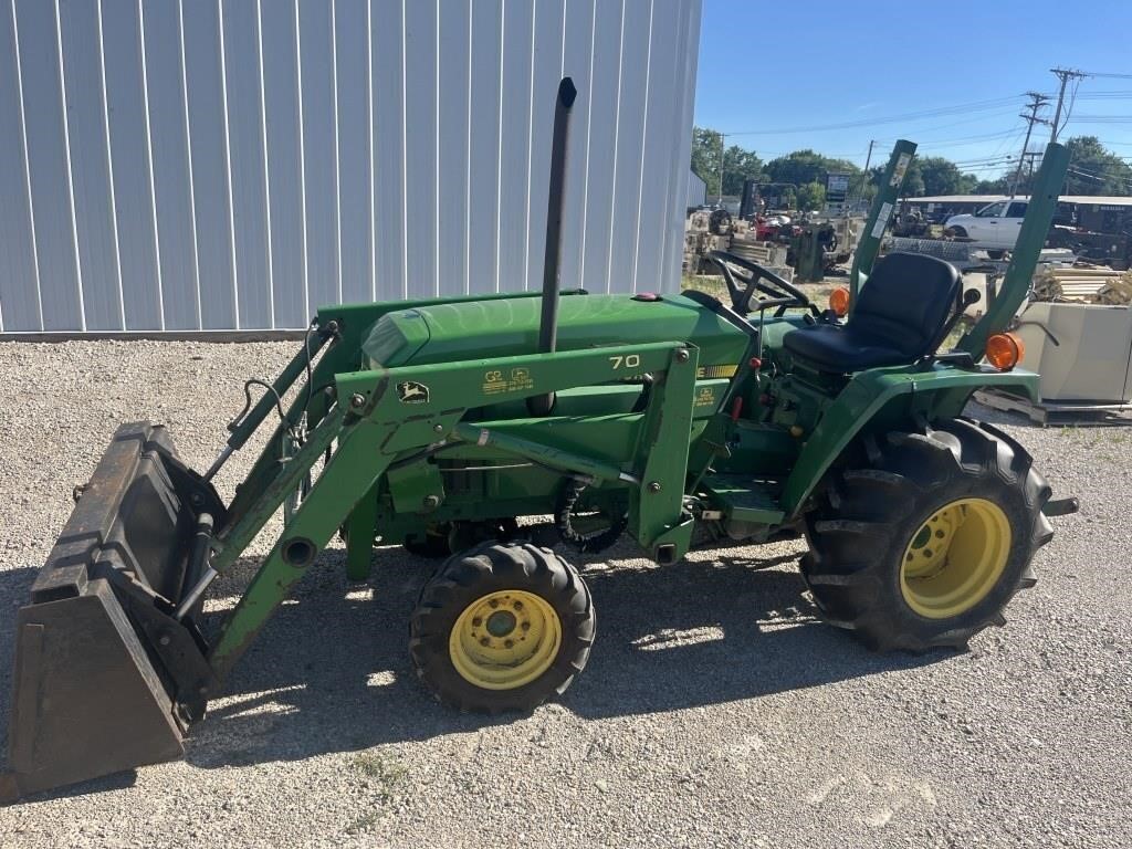 John Deere 770 with Loader