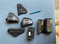 (5 PCS) 3 HOLSTERS, 1 DOUBLE SPEED LOADER