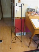 Wrought iron Bowl Stand