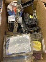 BOX OF MIX ARCHERY RELATED / QUIVER / VANES