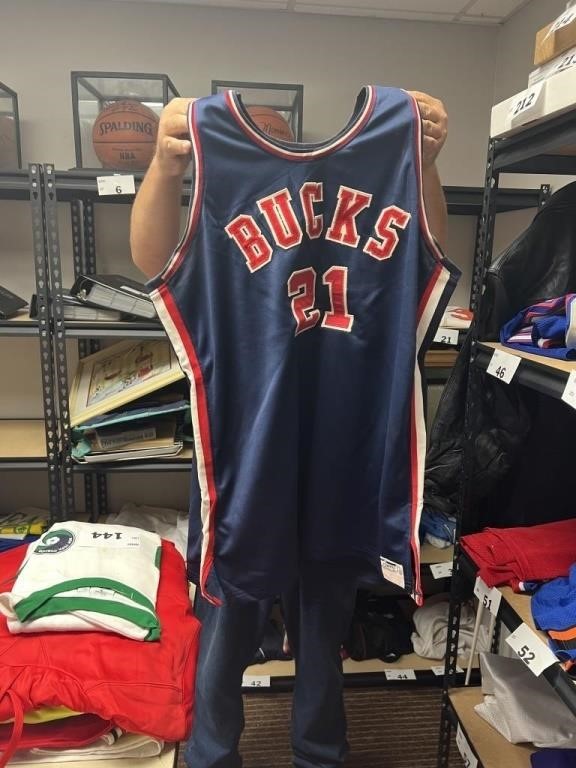 BUCKS #21 JERSEY