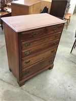 Gorgeous American Drew cherry chest of drawers.