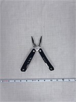 Multi tool knife