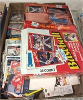 SPORTS CARDS ASSORTED