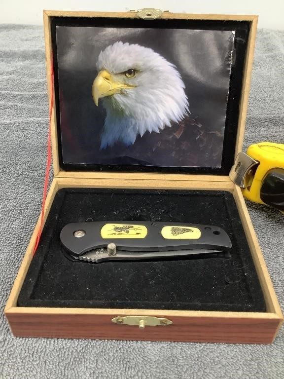 Eagle Knife in Display Box
