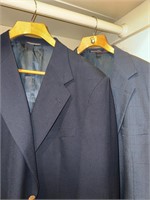1 Men's suit Sz. 48R. W44. & 1 Men’s Jacket