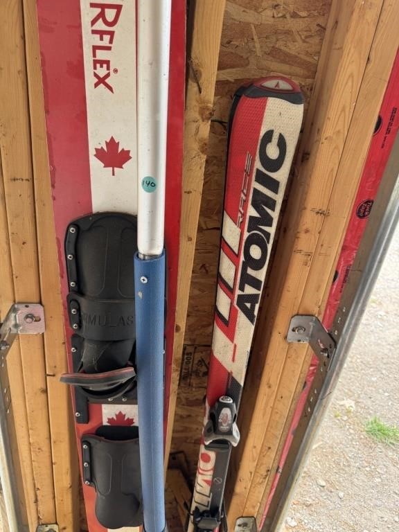 SKIIS, PADLE, ETC. LOT