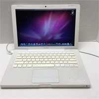 APPLE MACBOOK 13" A1181 - WORKS