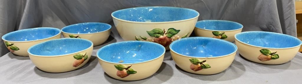 VTG Los Angeles Pottery Apple Relief Salad Set