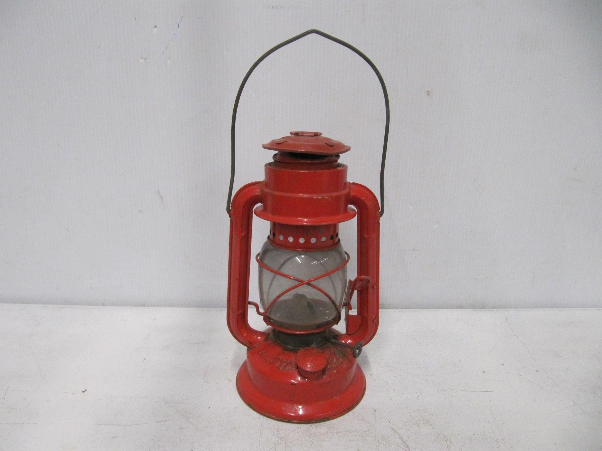 "CHALWYN" METAL BARN LANTERN