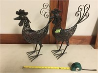 Set of 2 Tin Roosters *note