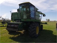 JD 8820 combine with p/u header and chopper
